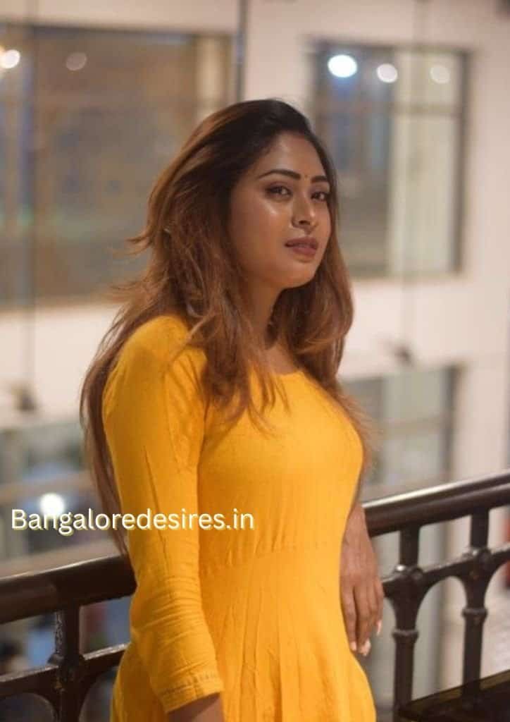 Aarti - Indian Call Girl in Bangalore | Available Tonight our escorts, bangalore call girl, escorts in bangalore, independent escorts bangalore, banglore desires call girl, bangalore escorts service, book escorts online